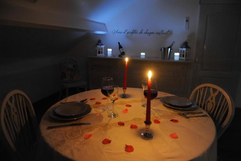 Ecrin D' Amour Suite Romantique Avec Jacuzzi Castels 외부 사진